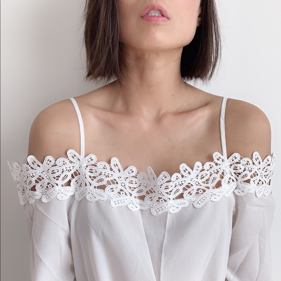 White Crocheted Off Shoulder Blouse Top - Picture 4 of 7